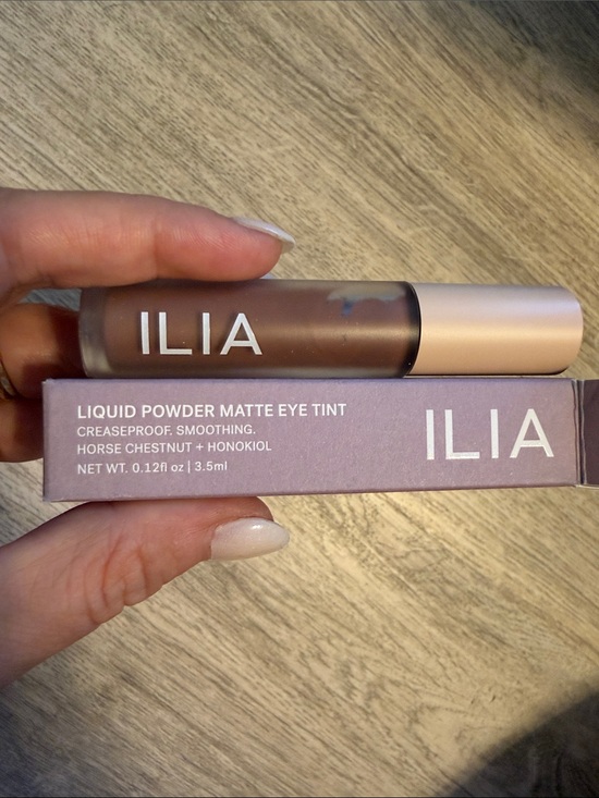 ILIA Other - ILIA Liquid Powder Matte Eye Tint — Horse Chestnut Brown